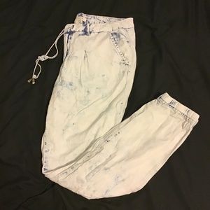 Acid Wash Jogger Jeans